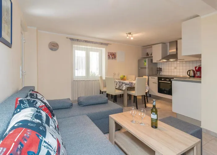 Сasa de vacaciones Two-bedroom In Zadar